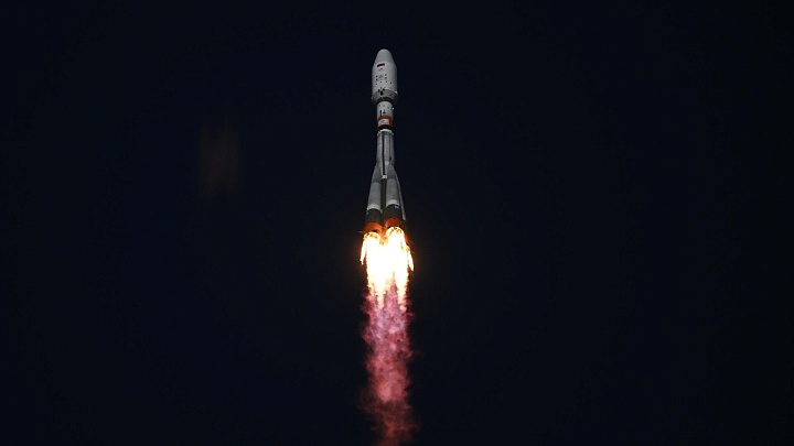 "Союз-2.1б" вывел на орбиту разгонный блок с 55 спутниками