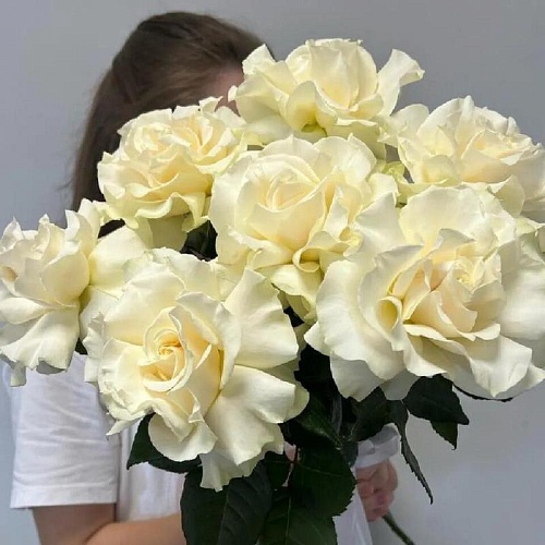 Какие цветы покупают россияне в 2025 и почему