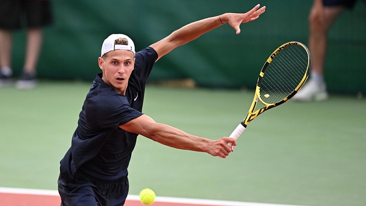 Симакин стал победителем турнира серии "Челленджер" ATP